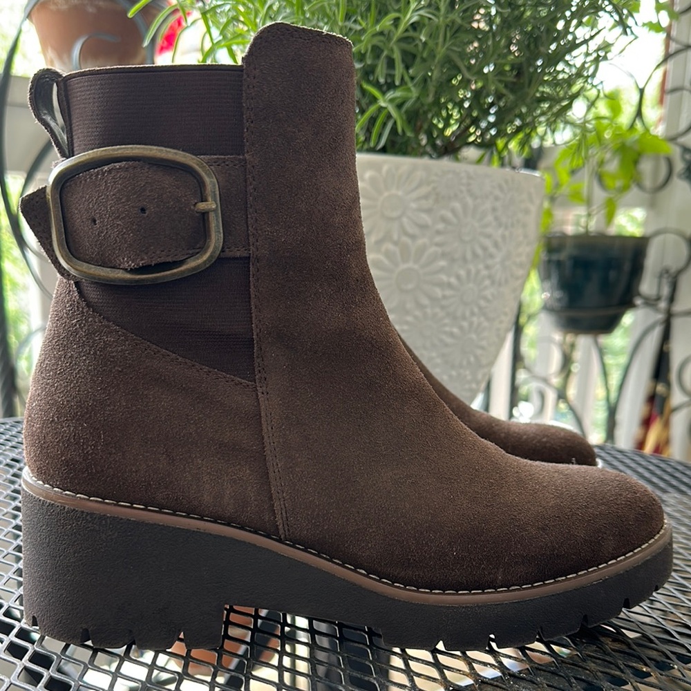 Blondo Brown Ankle Boots with Silver Buckle